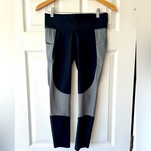 Under Armour compression leggings. Womens size Medium